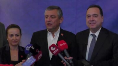 CHP Genel Başkanı Özgür Özel, memleketi Manisa’da iftar programına katıldı.