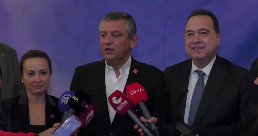 CHP Genel Başkanı Özgür Özel, memleketi Manisa’da iftar programına katıldı.