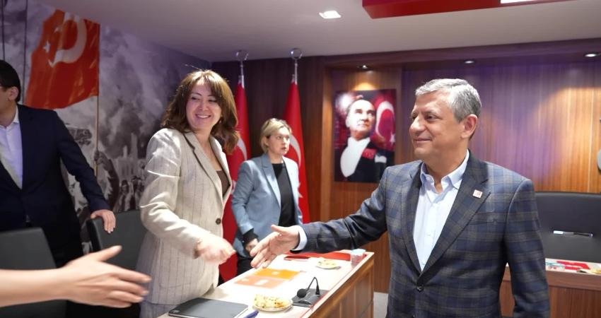 CHP Genel Başkanı Özgür Özel, Genel Başkanlık İstanbul Çalışma Ofisi’nde,
