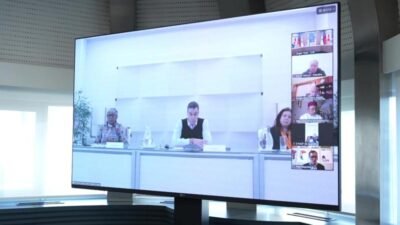 CHP Genel Başkanı Özgür Özel, çevrimiçi bağlantı yoluyla gerçekleştirilen Sosyalist