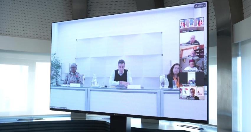 CHP Genel Başkanı Özgür Özel, çevrimiçi bağlantı yoluyla gerçekleştirilen Sosyalist