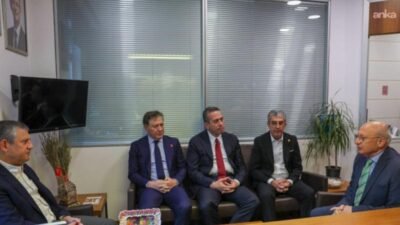 CHP Genel Başkanı Özgür Özel, babası vefat eden CHP Eskişehir