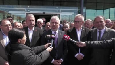 Uşak’ta Belediye Başkanı Özkan Yalım’ın da aralarında bulunduğu 13 kişinin