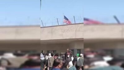 Pakistan’ın liman kenti Karachi’de, İran'ın Dini Lideri Ayetullah Ali Hameney’in