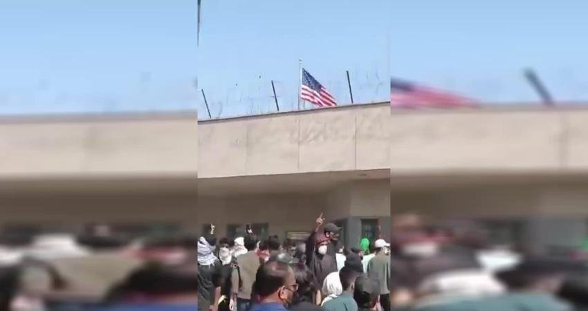 Pakistan’ın liman kenti Karachi’de, İran'ın Dini Lideri Ayetullah Ali Hameney’in