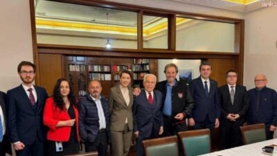 Perinçek, Errol Graham Musk ve Musk’ın danışmanı Nathan Browne görüştü Vatan Partisi Genel Başkanı Doğu Perinçek, Rusya'nın Rodina Partisi heyetiyle