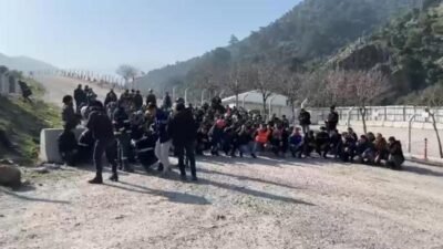 İzmir Kınık’taki Polyak Maden işçilerine, eylemlerinin 11. gününde jandarma tarafından