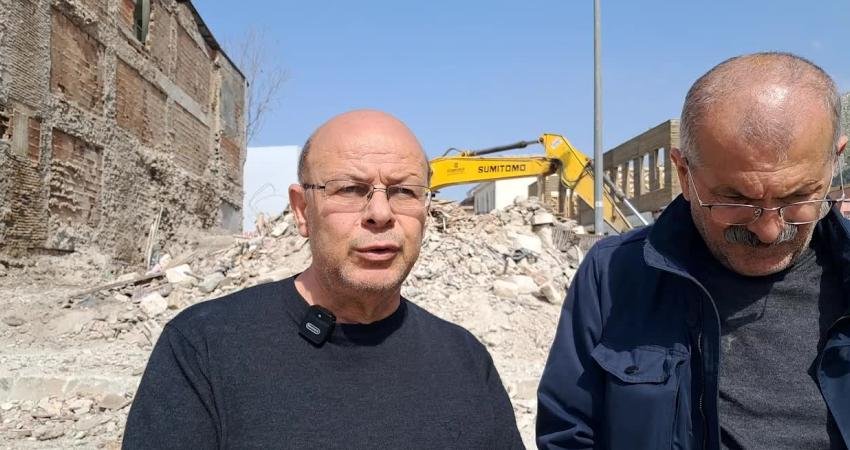 Dünyanın ilk ışıklandırılan caddesi olan Antakya’daki Kurtuluş Caddesi’nde tescilli binaların