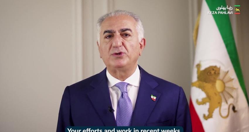 Rıza Pehlevi’den İran diasporasına: İslam Cumhuriyeti’nin utanç verici yönetiminin sona erdirilmesi için rolünüz hayati önemde Devrik İran Şahı Muhammed Rıza Pehlevi'nin sürgündeki oğlu Rıza Pehlevi,