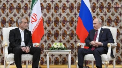 Rusya Devlet Başkanı Vladimir Putin, İran Cumhurbaşkanı Mesud Pezeşkiyan ile