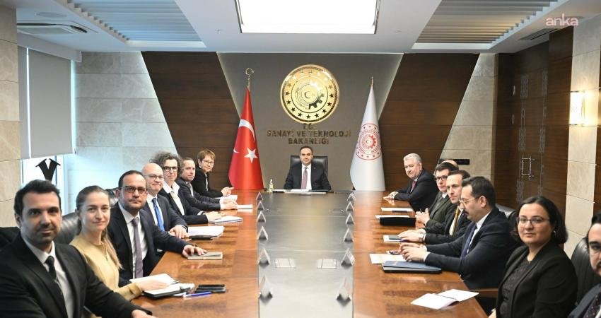 Sanayi ve Teknoloji Bakanı Kacır, EBRD Başkanı Renaud-Basso ile görüştü Sanayi ve Teknoloji Bakanı Mehmet Fatih Kacır, Avrupa İmar ve