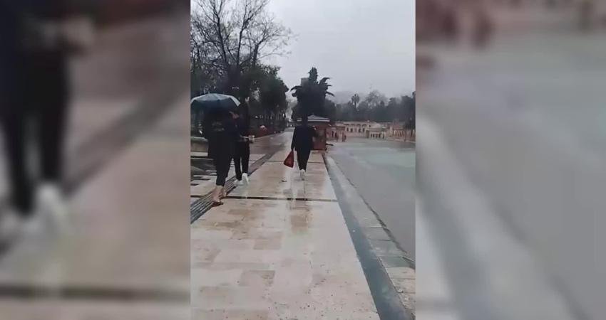 Şanlıurfa’da günlerdir etkili olan sağanak, Balıklıgöl’de taşkına yol açarak suyun