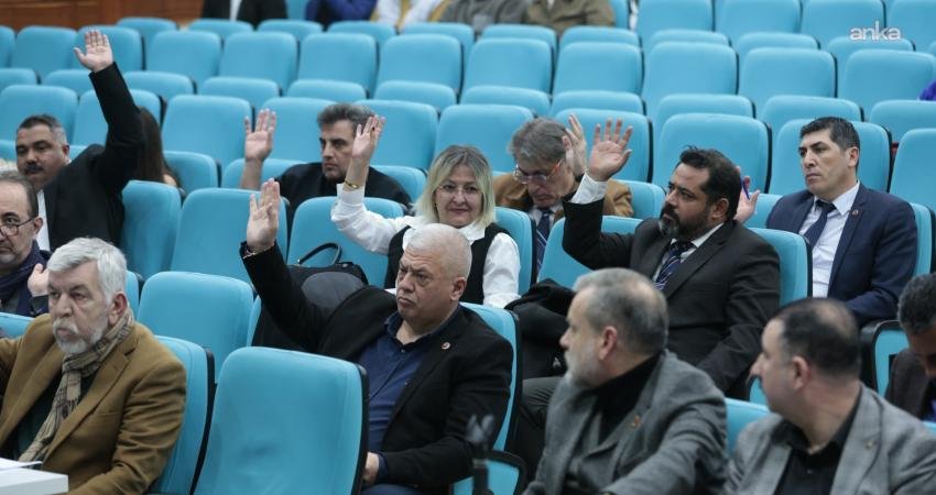 Şehit Hava Pilot Binbaşı İbrahim Bolat’ın adı Konak’ta yaşayacak Konak Belediye Meclisi'nde, Balıkesir’de F-16 uçağının kaza kırıma uğraması sonucu