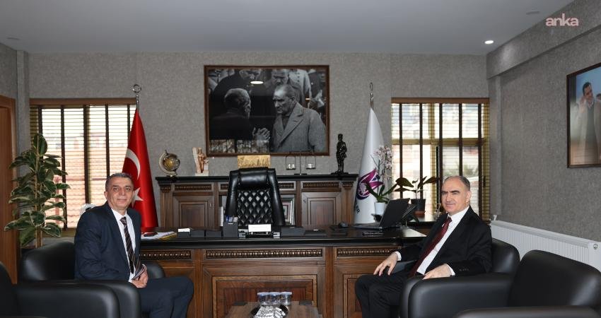 Şehzadeler Belediye Başkanı Hakan Şimşek, Manisa Valisi Vahdettin Özkan’ı ağırladı.