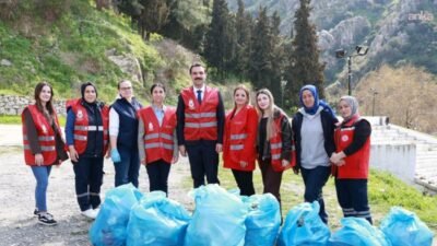 Şehzadeler Belediyesi, 21-26 Mart Orman Haftası kapsamında Spil Dağı eteklerinde