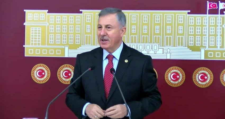 Selçuk Özdağ’dan TBMM Başkanı Kurtulmuş’a Pedro Sanchez çağrısı: Gelsin Meclis’te konuşsun Yeni Yol Partisi Grup Başkanvekili Selçuk Özdağ, İspanya Başbakanı Pedro Sanchez'in