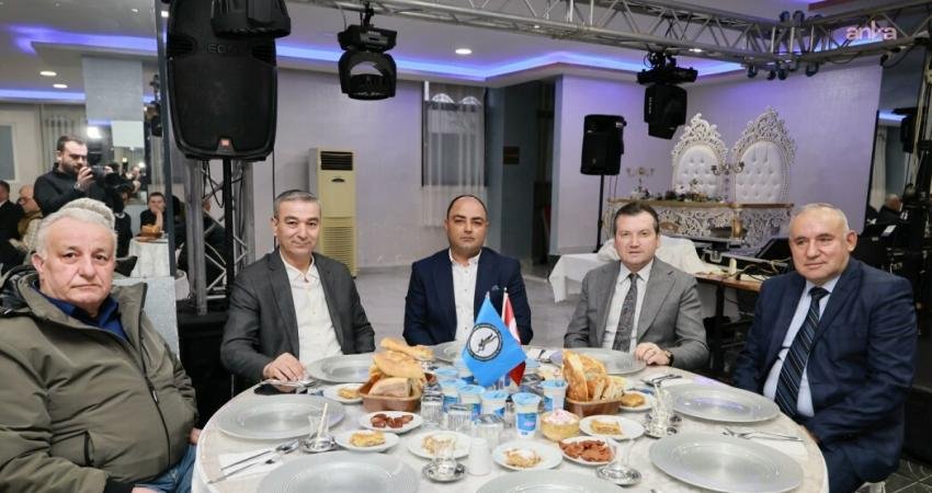 Siliviri Belediye Başkanı Balcıoğlu, Zonguldak-Bartın ve İlçeleri Sosyal Yardımlaşma Derneği iftarına katıldı Silivri Belediye Başkanı Bora Balcıoğlu, Zonguldak-Bartın ve İlçeleri Sosyal Yardımlaşma