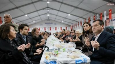 Silivri Belediye Başkanı Bora Balcıoğlu, iftar çadırında vatandaşlarla birlikte iftar