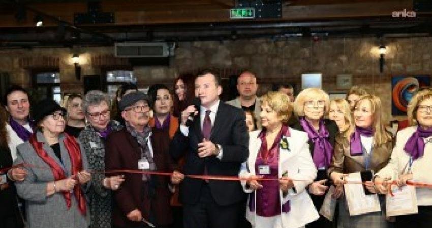 Silivri Belediye Başkanı Balcıoğlu, “Kadın Gücüyle Değişen Dünya” sergisinin açılışına katıldı Silivri Belediye Başkanı Bora Balcıoğlu, küratörlüğünü Güler Çelik’in üstlendiği "Kadın