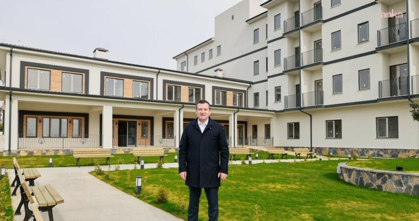 Silivri Belediye Başkanı Balcıoğlu, Velalı Hala Huzurevi’ndeki çalışmaları inceledi Silivri Belediye Başkanı Bora Balcıoğlu, yapım çalışmalarında son aşamaya gelinen Velalı