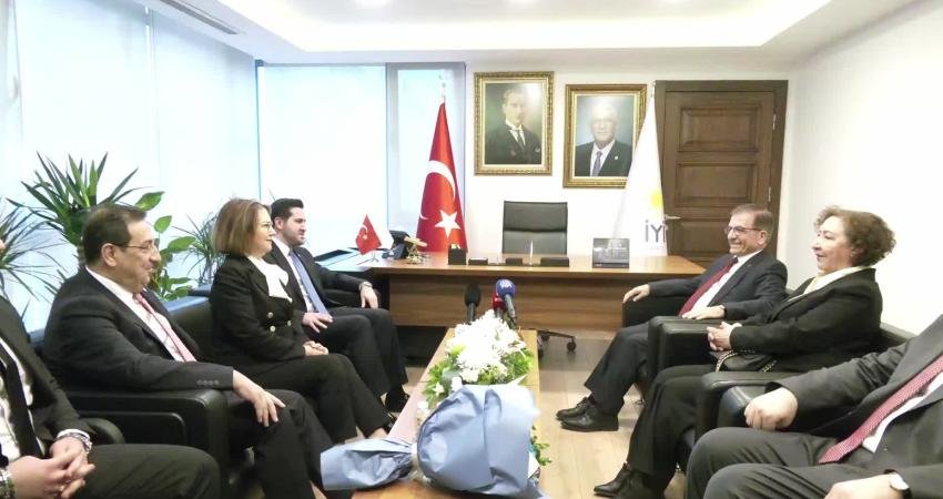 Siyasi partiler arası bayramlaşma… DEVA Partisi, Büyük Birlik Partisi ve Anahtar Parti heyeti, İYİ Parti heyetiyle bayramlaştı Ramazan Bayramı dolayısıyla DEVA Partisi, Büyük Birlik Partisi ve Anahtar