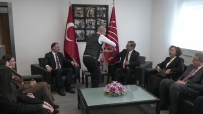 Ramazan Bayramı dolayısıyla Saadet Partisi ve Anahtar Parti heyetleri CHP’yi