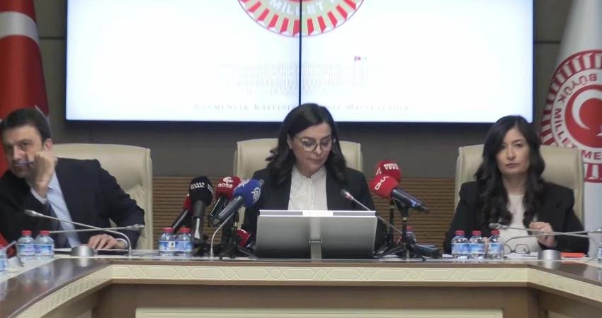 Suça Sürüklenen Çocuklar Komisyonu’nda mağdur aileler dinlendi: Biz artık yemek yiyemiyoruz, bizim soframızdan bir tabak eksildi TBMM'de Suça Sürüklenen Çocuklara Yönelik Araştırma Komisyonu'nda mağdur aileler dinlendi. İstanbul'da