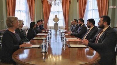 Suriye geçici Cumhurbaşkanı Ahmed el-Şara ve beraberindeki heyet İngiltere İçişleri