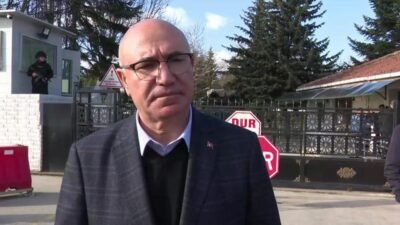 CHP Şanlıurfa Milletvekili Mahmut Tanal,  Bolu Jandarma İl Komutanlığı'nda gözaltında tutulan