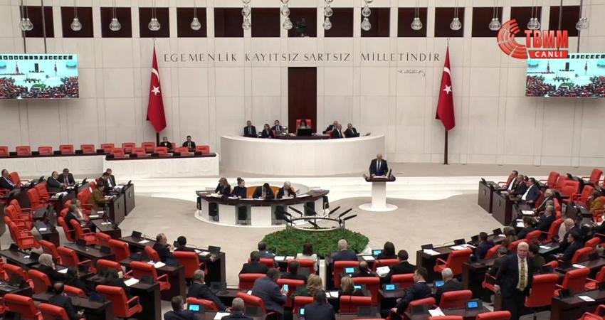İYİ Parti Grup Başkanvekili Turhan Çömez'in TBMM Genel Kurulu'nda kürsüde