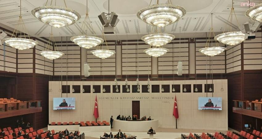 CHP’li Sarı’dan iktidara: “Bugün Gazi Meclis’imize kuzu postuna bürünmüş kurtların hazırladığı bir kanun teklifini getirdiniz” CHP Balıkesir Milletvekili Serkan Sarı, "Bugün Gazi Meclis'imize kuzu postuna