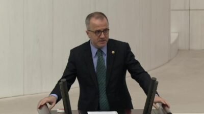 CHP Ankara Milletvekili Okan Konuralp, "İran'a yönelik saldırıları mezhep penceresinden