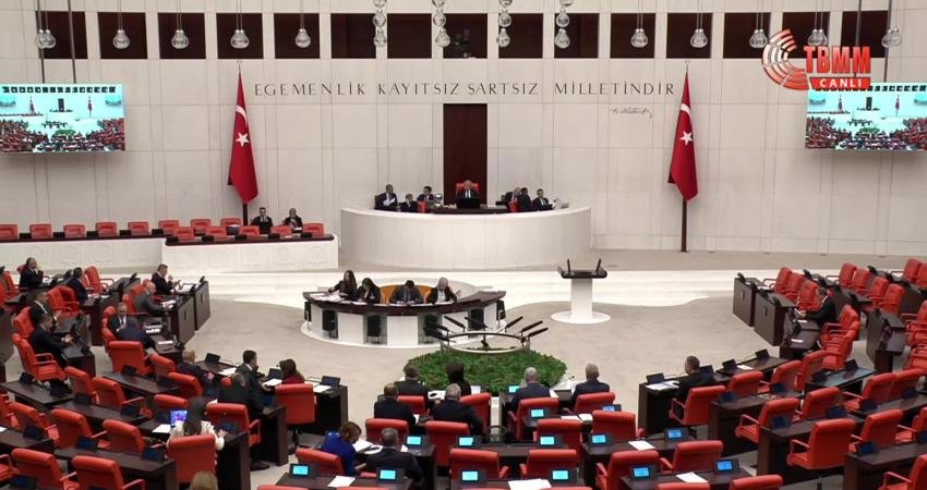 TBMM Genel Kurulu… Uğur Poyraz: “Bugüne kadar Kürtlerin hayatına dair ne gelişme oldu?” DEM Parti Muş Milletvekili Sırrı Sakık, "Koca bir partinin genel