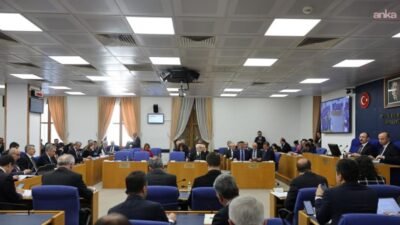 İYİ Parti Samsun Milletvekili Erhan Usta, kamuoyunun beklediği emekli ikramiyesine