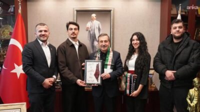 Tepebaşı Belediye Başkanı Ahmet Ataç, Türkiye ve Kuzey Kıbrıs Filistinli