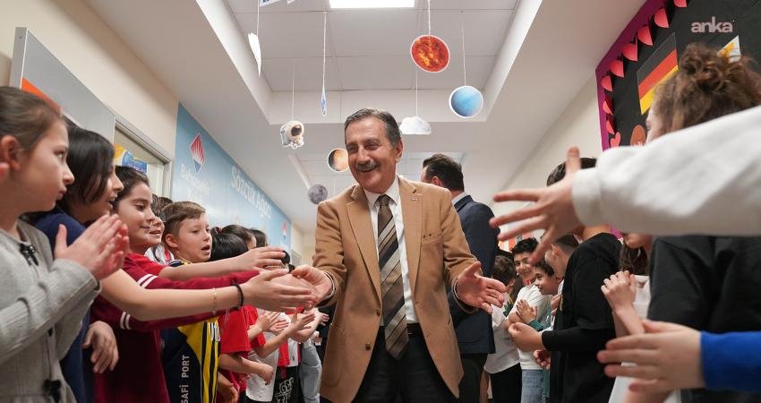 Tepebaşı Belediye Başkanı Ahmet Ataç, eğitim kurumlarına yönelik ziyaretleri kapsamında