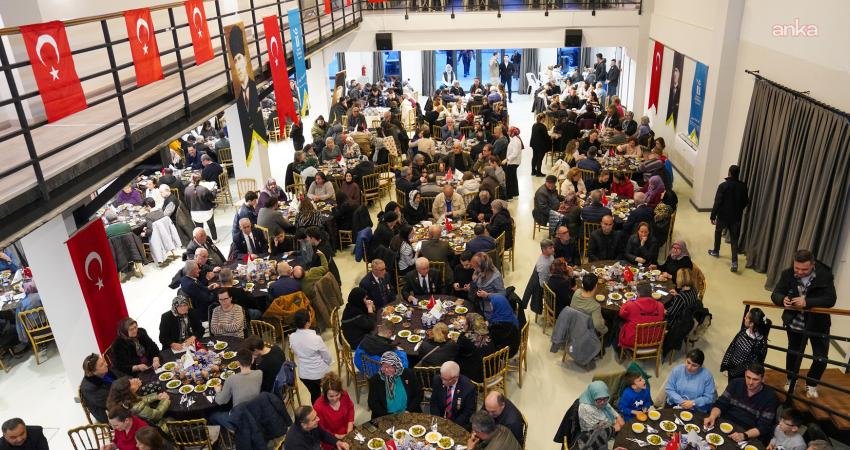 Tepebaşı Belediye Başkanı Ahmet Ataç, şehit yakınları, gaziler ve aileleriyle