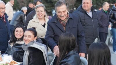 Tepebaşı Belediyesi’nin ramazan ayı dolayısıyla Yaşamkent Mahallesi’nde düzenlediği geleneksel sokak