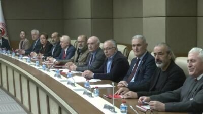 CHP'nin Milli Eğitim Politikaları Kurulu Başkanı Suat Özçağdaş, "Yusuf Tekin ve