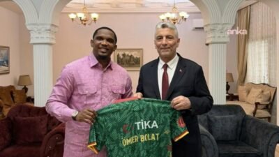 Ticaret Bakanı Ömer Bolat, Kamerun'un başkenti Yaoundé'de Kamerun Futbol Federasyonu