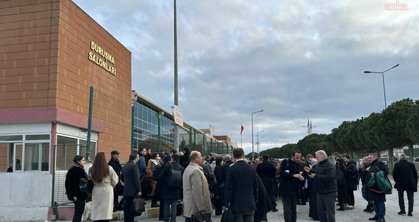 TMMOB Şehir Plancıları Odası İstanbul Şubesi: ‘Bilimin sesini mahkeme salonlarında susturmaya çalışanlar, tarihin ve toplumun vicdanında karşılık bulamayacaklardır” TMMOB Şehir Plancıları Odası İstanbul Şubesi, "İBB Davası" kapsamında tutuklu