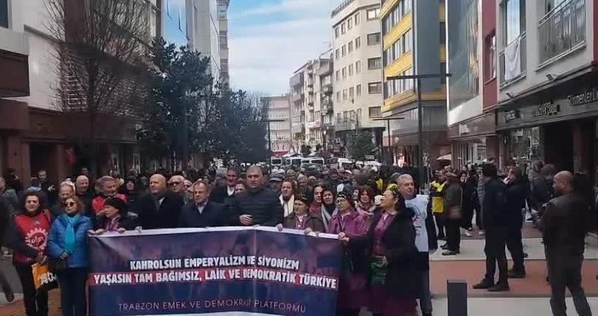 ABD ve İsrail’in İran’a yönelik saldırıları Trabzon’da protesto edildi. Trabzon
