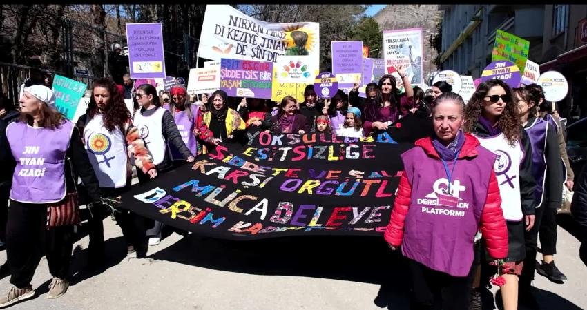 Tunceli’de Dersim Kadın Platformu tarafından 8 Mart Dünya Kadınlar Günü’ne