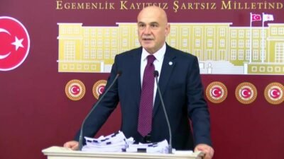 İYİ Parti Grup Başkanvekili Turhan Çömez, "2019 yılında S-400'ler Türkiye'ye intikal