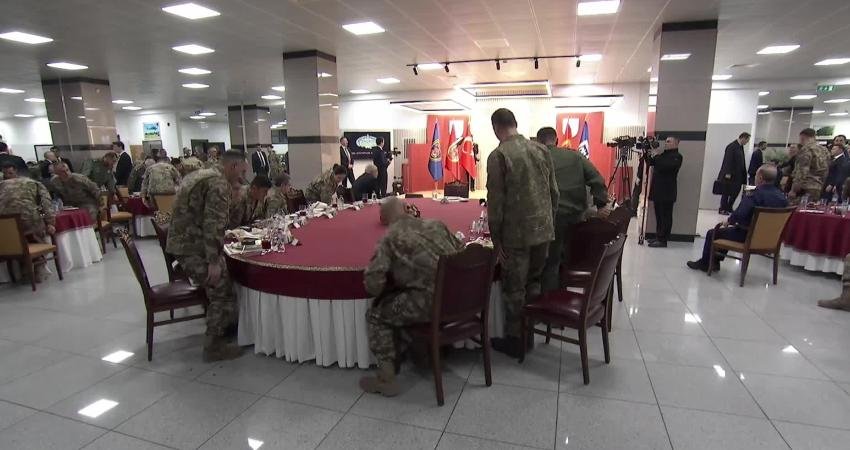 Cumhurbaşkanı Erdoğan: NATO müttefiklerimizle her türlü önlemi alıyoruz Cumhurbaşkanı Recep Tayyip Erdoğan, "Bölgemizin içinden geçtiği bu sıkıntılı günlerde