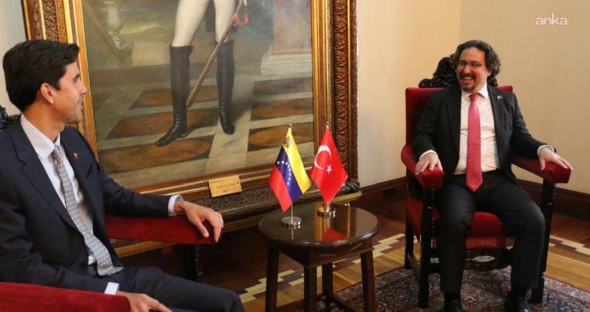 Türkiye'nin Karakas Büyükelçisi Aydan Karamanoğlu, Venezuela Dışişleri Bakan Yardımcısı Oliver