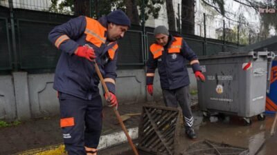 İstanbul’u etkisi altına alan şiddetli yağış, Tuzla’yı da olumsuz etkiledi.
