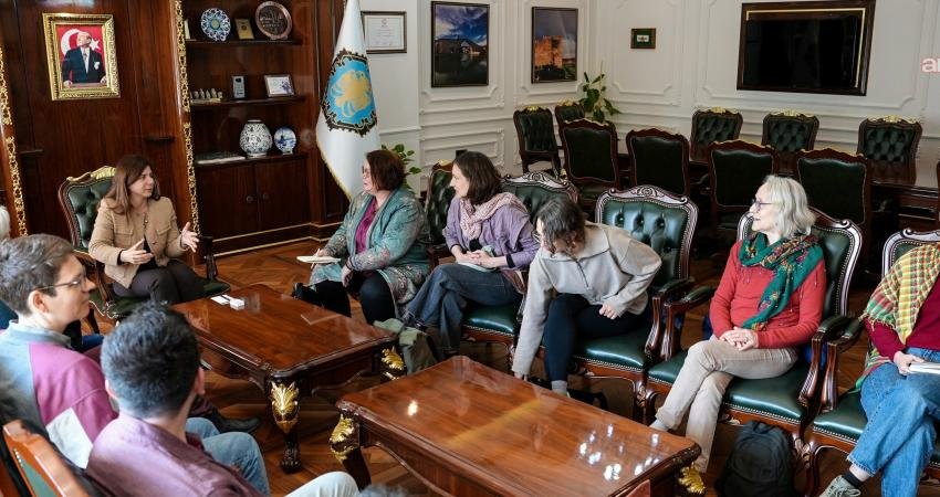 Uluslararası Nükleer Savaşın Önlenmesi İçin Hekimler Birliği üyeleri Diyarbakır’da temaslarda bulundu Uluslararası Nükleer Savaşın Önlenmesi İçin Hekimler Birliği üyeleri, Diyarbakır’daki temasları