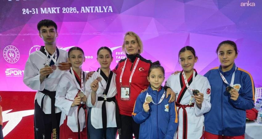 Uluslararası şampiyonada Seferihisar’a madalya yağmuru Seferihisar Belediyesi sporcuları, Antalya’da düzenlenen Türkiye Uluslararası Taekwondo Poomsae Teknik