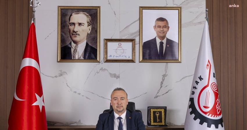 Uşak Belediyesi soruşturmasında Belediye Başkanı Özkan Yalım dahil 9 kişi tutuklandı Uşak Belediyesi soruşturmasında aralarında Belediye Başkanı Özkan Yalım'ın da bulunduğu 13